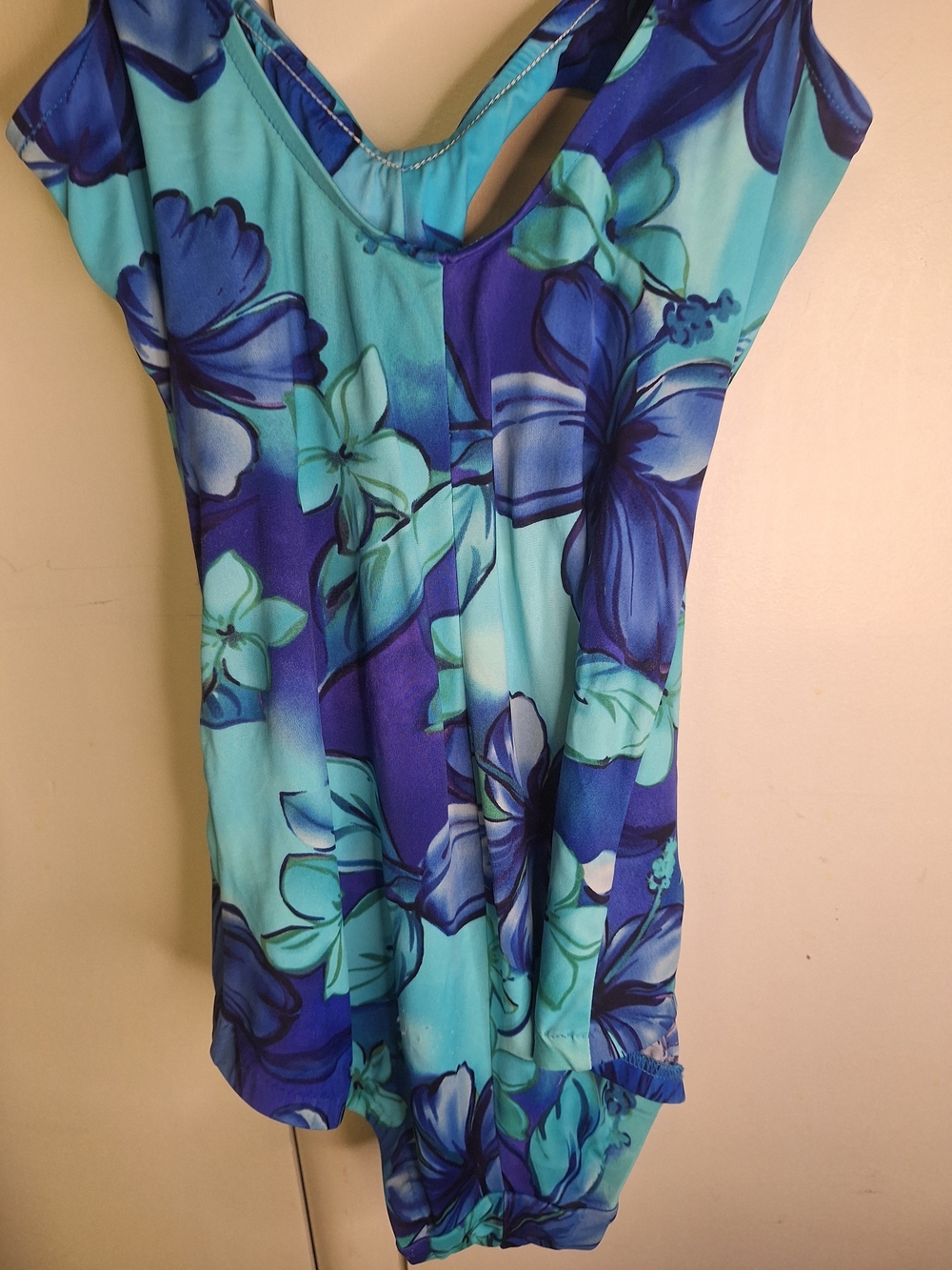 Cove Turquoise and Blue Tropical-Print Roushed Front One Piece Swim Suit Size 10 - Picture 6 of 10